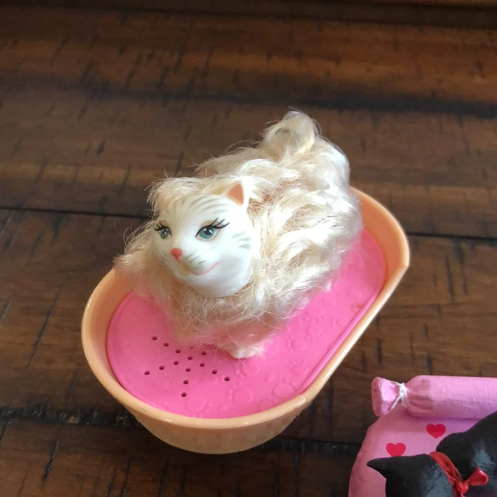 Pet Playset with Pink Accessories